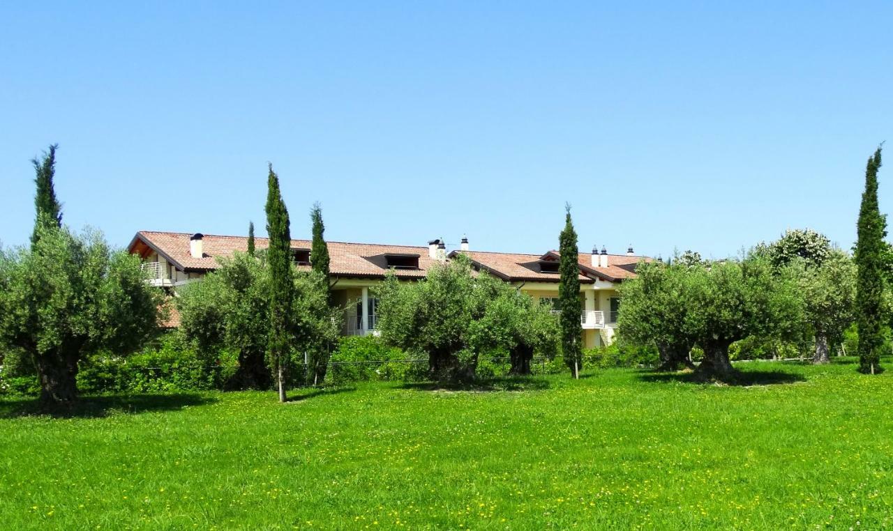 Phoenix Garda Hills Сирмионе Экстерьер фото