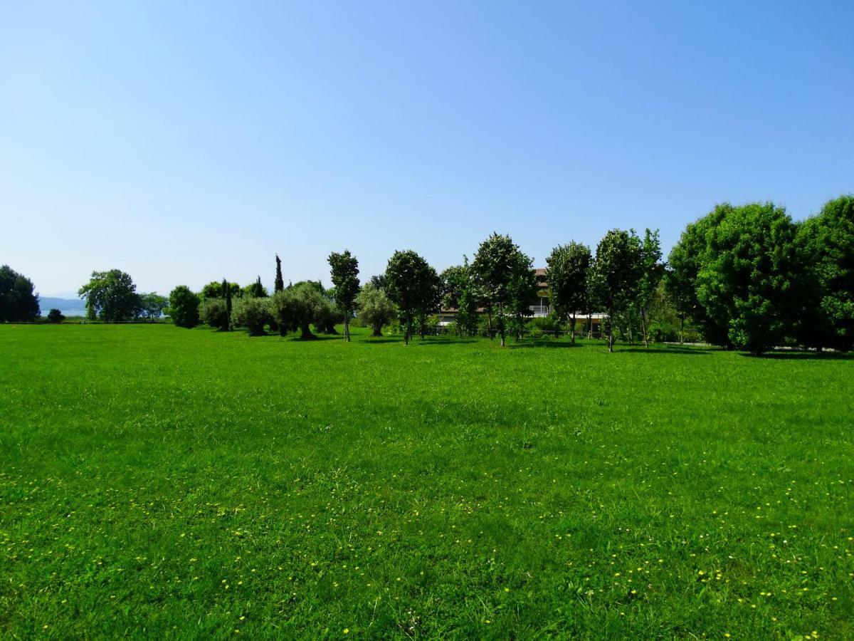 Phoenix Garda Hills Сирмионе Экстерьер фото