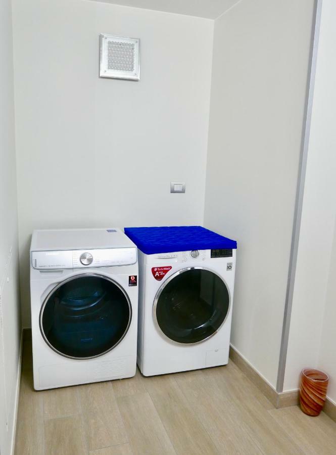Phoenix Garda Hills Сирмионе Экстерьер фото